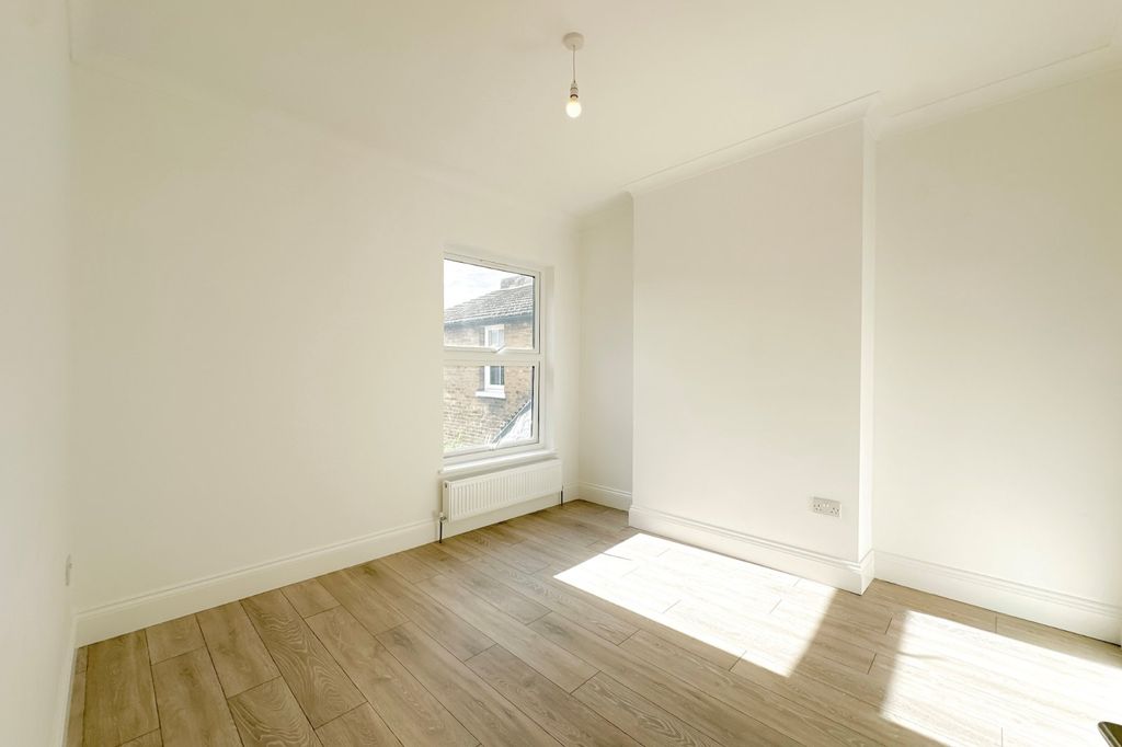 Property photo 3 of 10 Picture No. 14