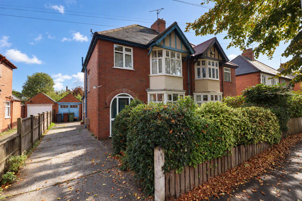 Property photo 1 of 18