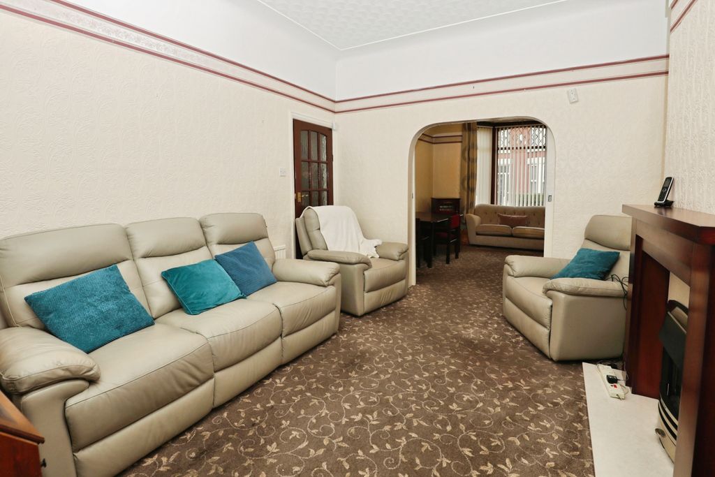 Property photo 3 of 15