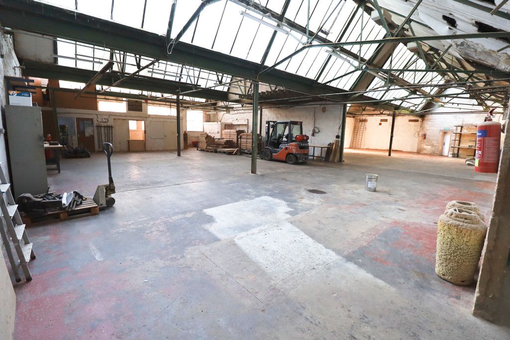 Property photo 3 of 21 Photo 24