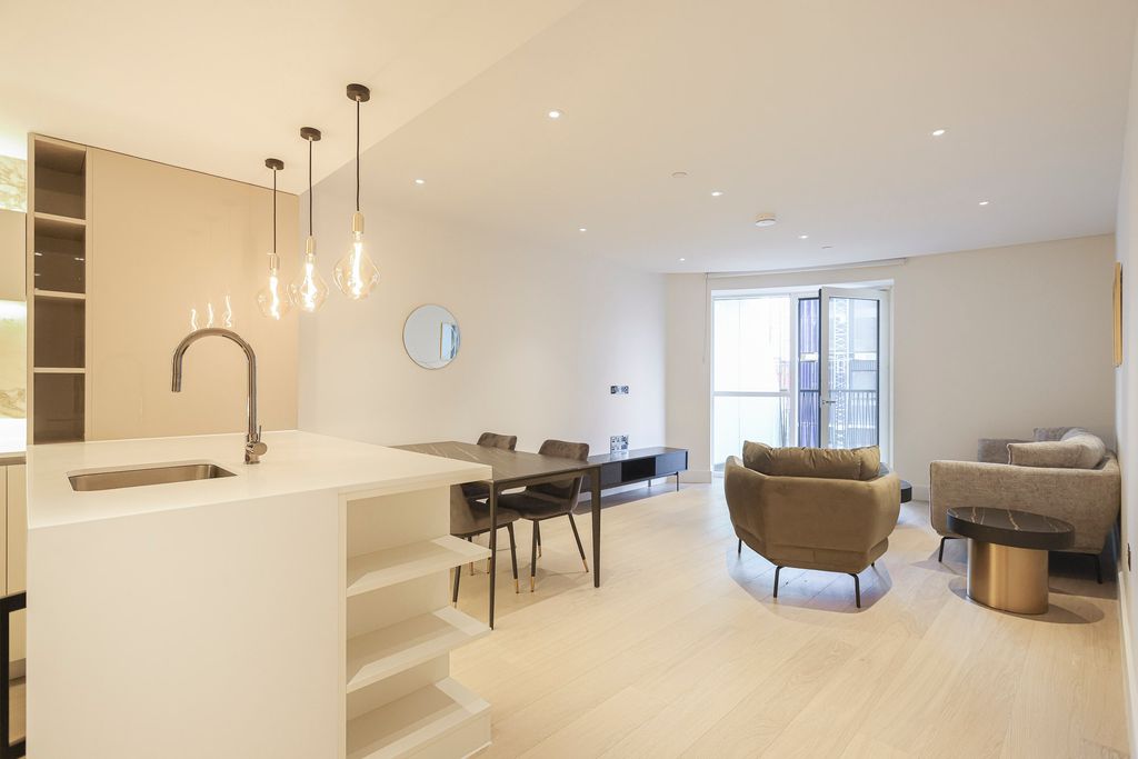 Property photo 3 of 36