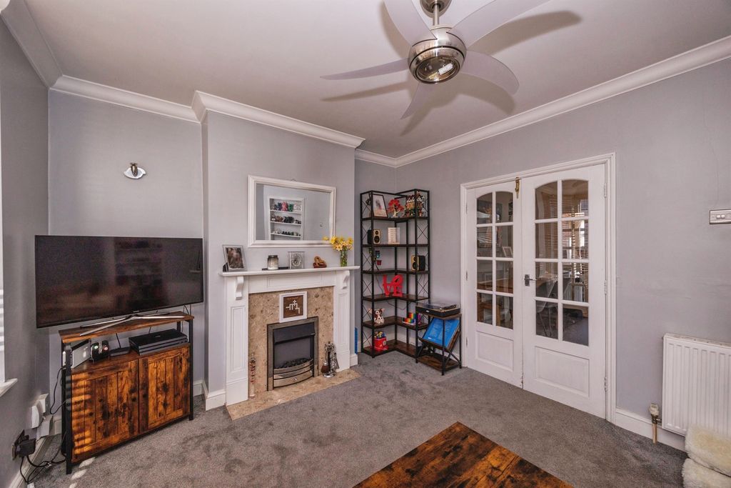 Property photo 3 of 16