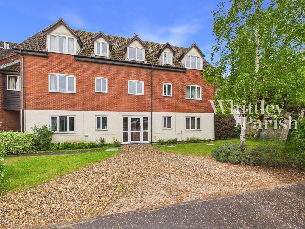 Property photo 1 of 10 Cam04332G0-Pr0744-Still007