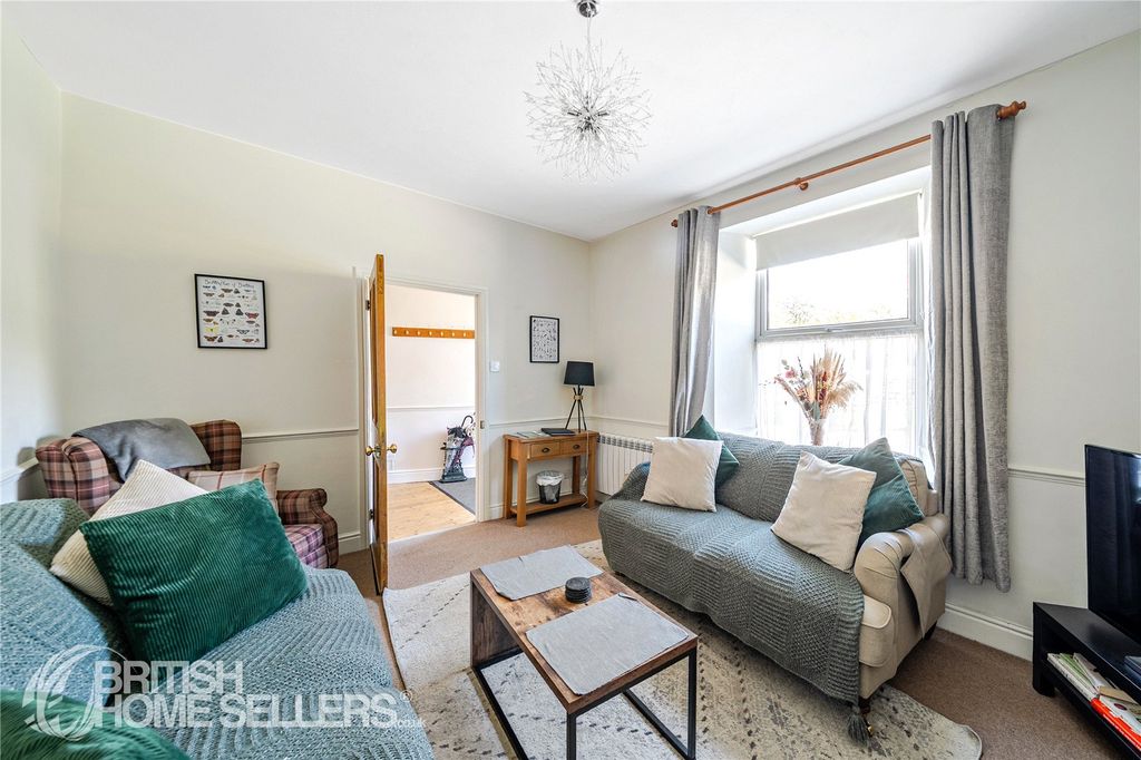 Property photo 3 of 17 Picture No. 21