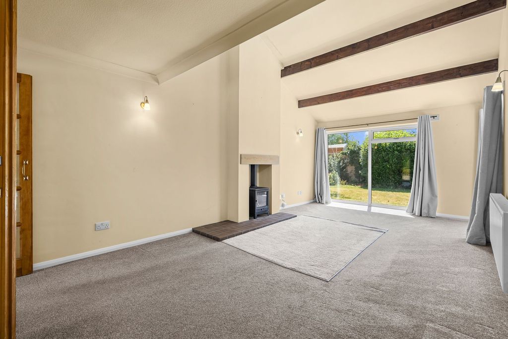 Property photo 2 of 26