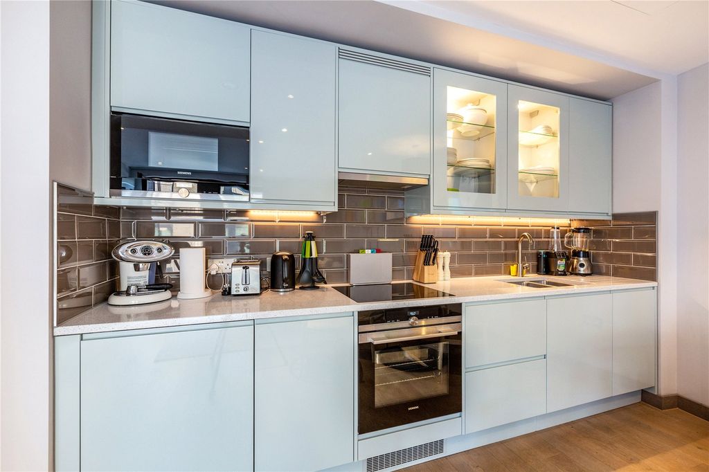 Property photo 3 of 13 Kitchen