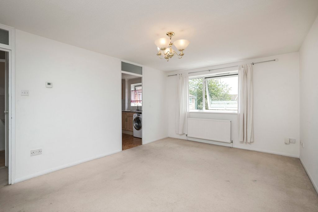 Property photo 3 of 9 Pbox-Img.Jpg