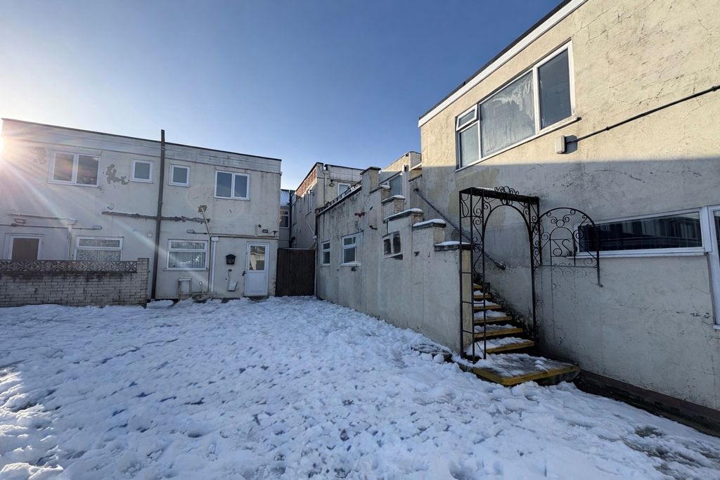 Property photo 1 of 1