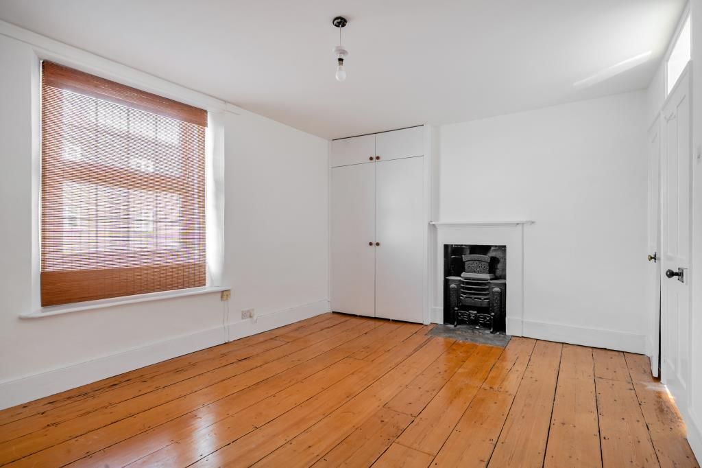 Property photo 2 of 20 Bedroom