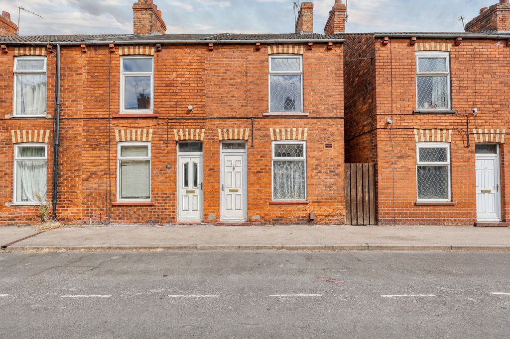 Property photo 1 of 16 Frontal