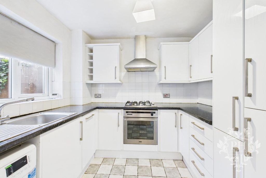 Property photo 3 of 10 Cam02002G0-Pr0236-Still010.Jpg