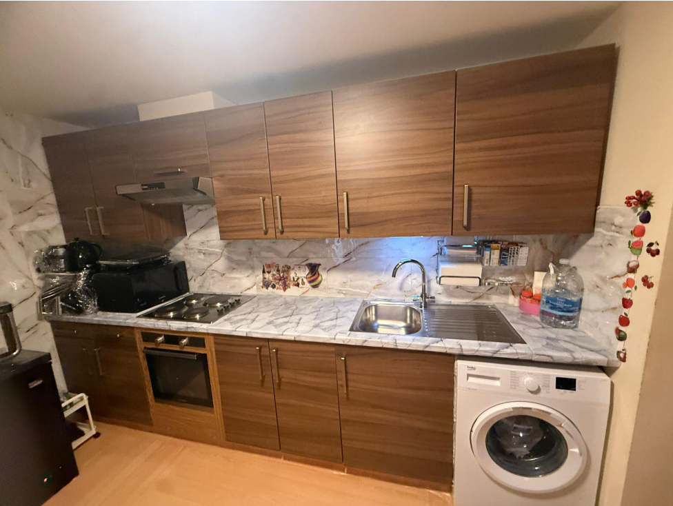 Property photo 1 of 3