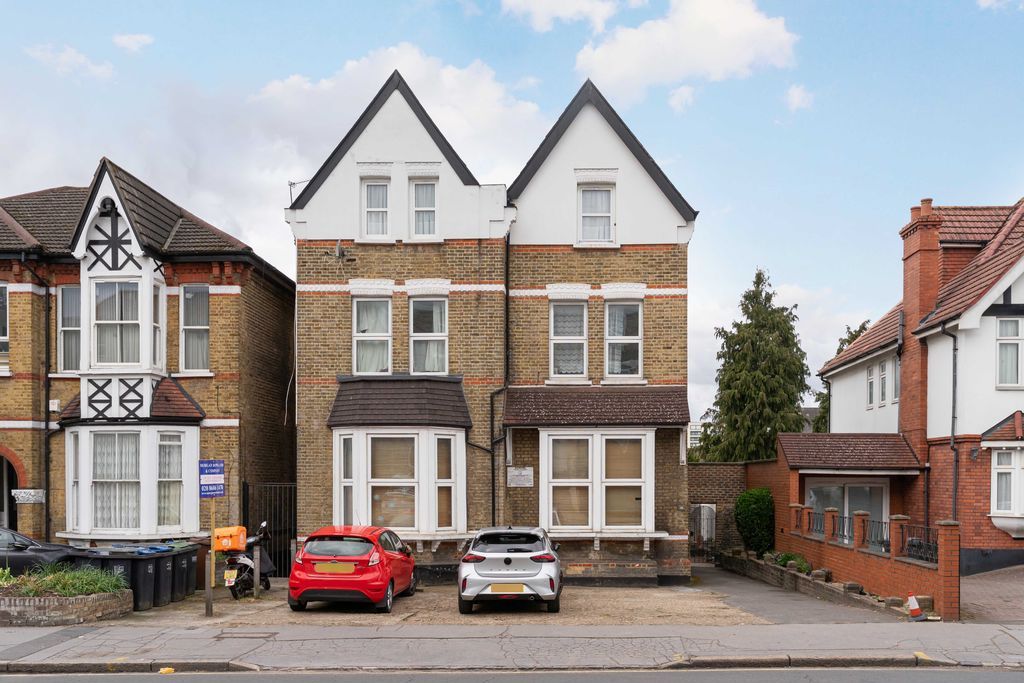 Property photo 1 of 12 External