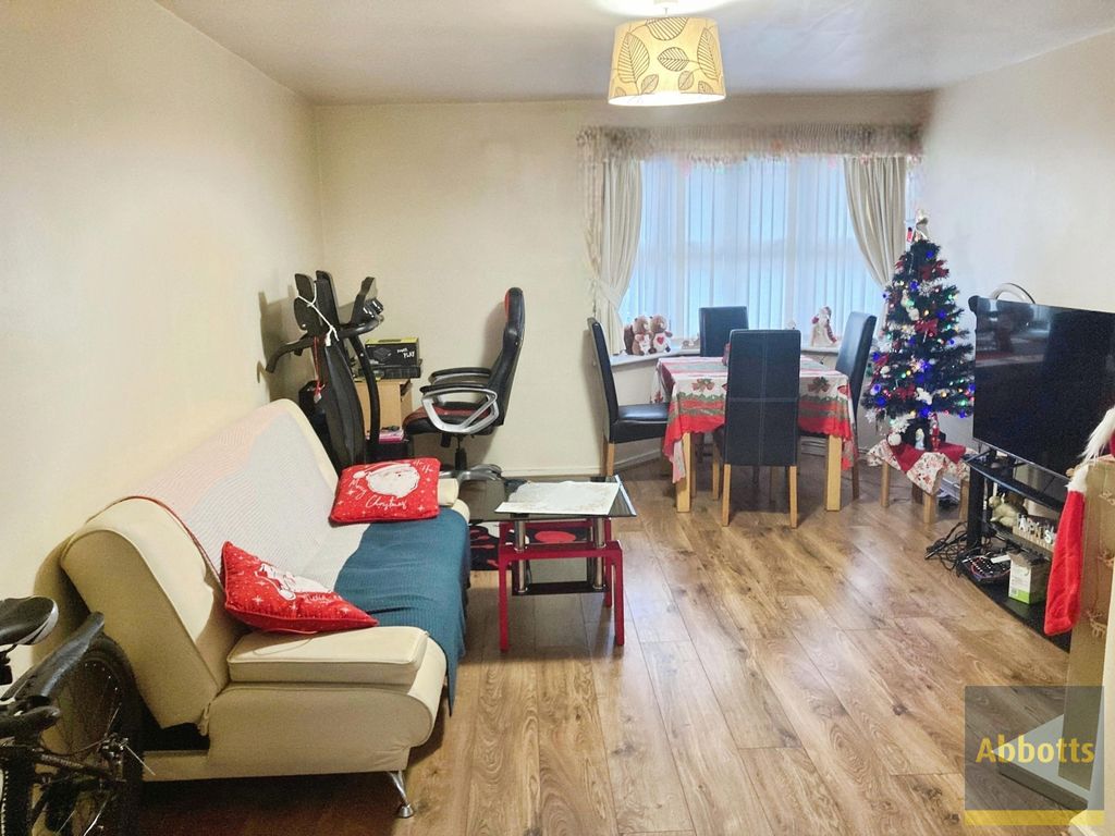 Property photo 3 of 3