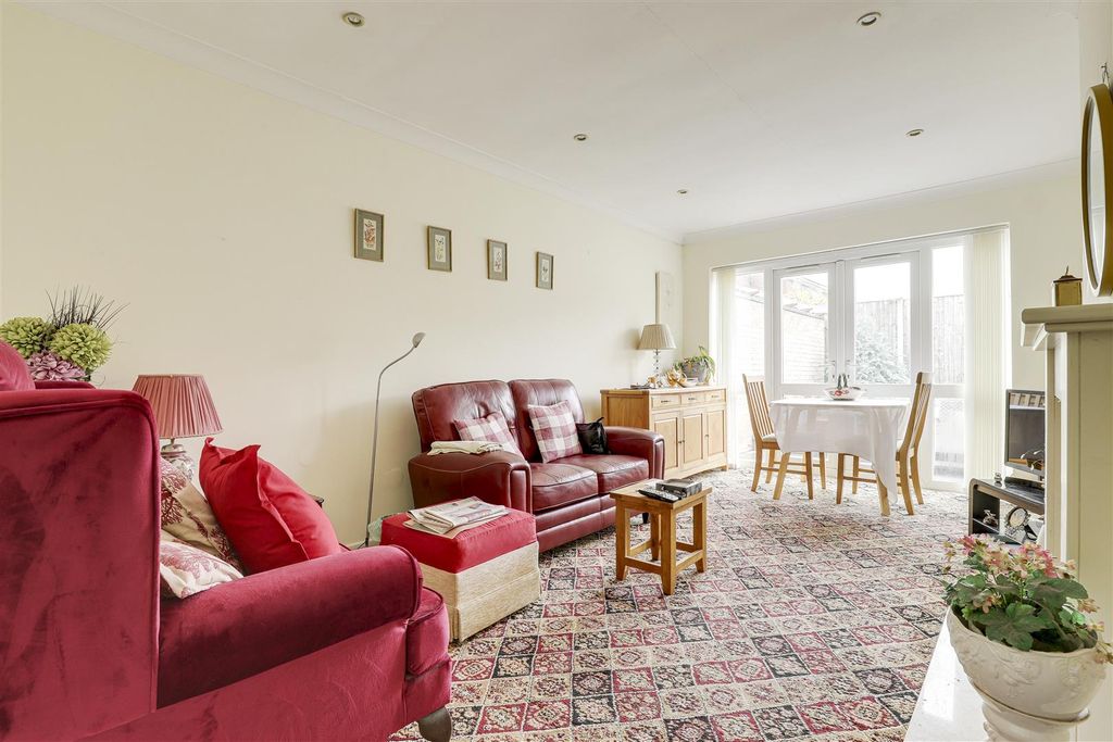 Property photo 2 of 12 01.Jpg