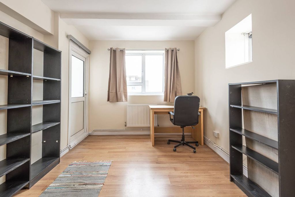 Property photo 2 of 5