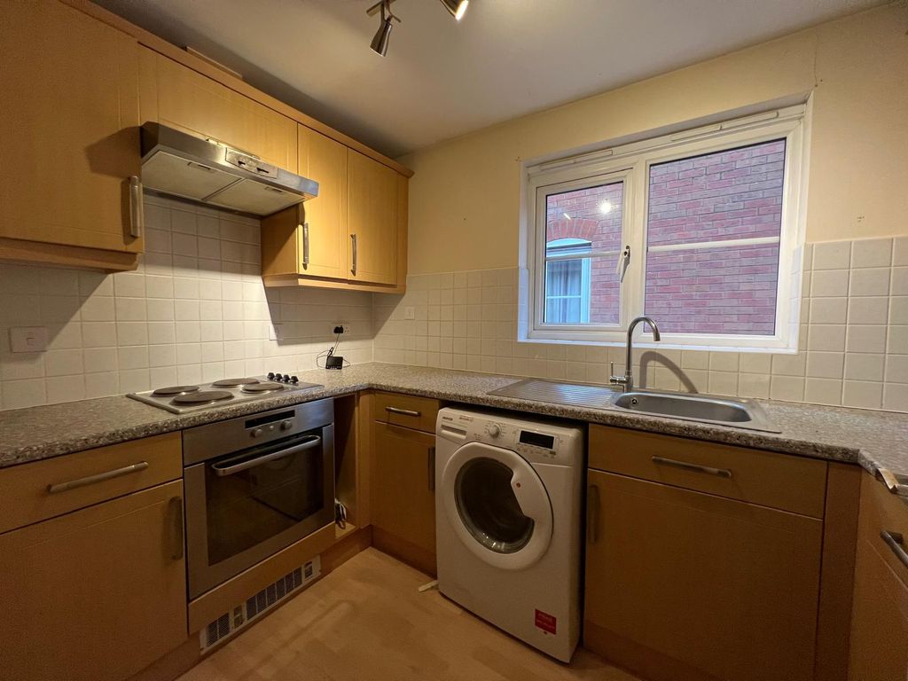 Property photo 3 of 21