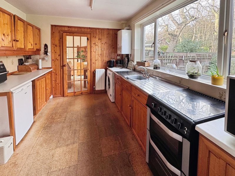 Property photo 2 of 9 Photo 5