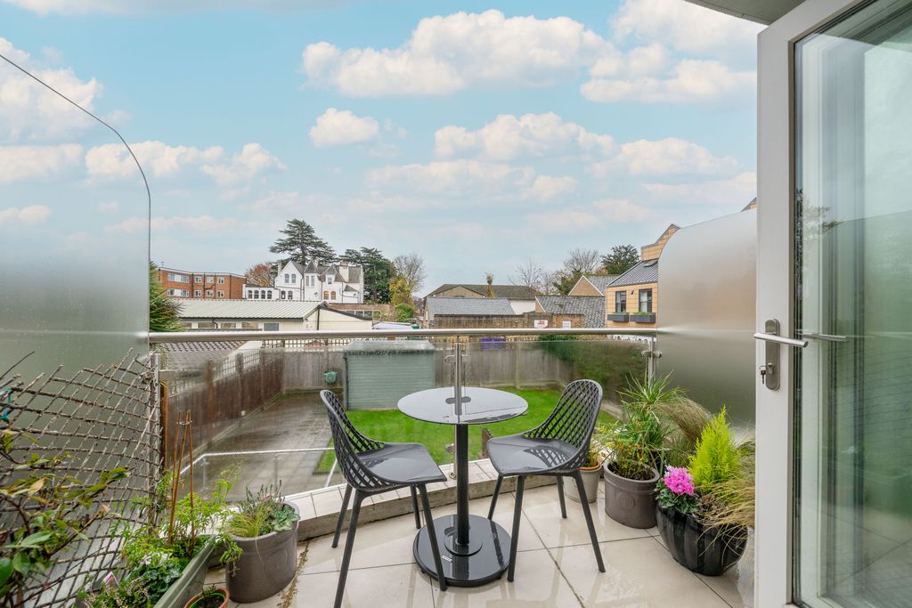 Property photo 2 of 11