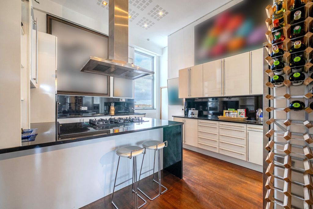 Property photo 2 of 20 1-698Dd63B2668A-1...