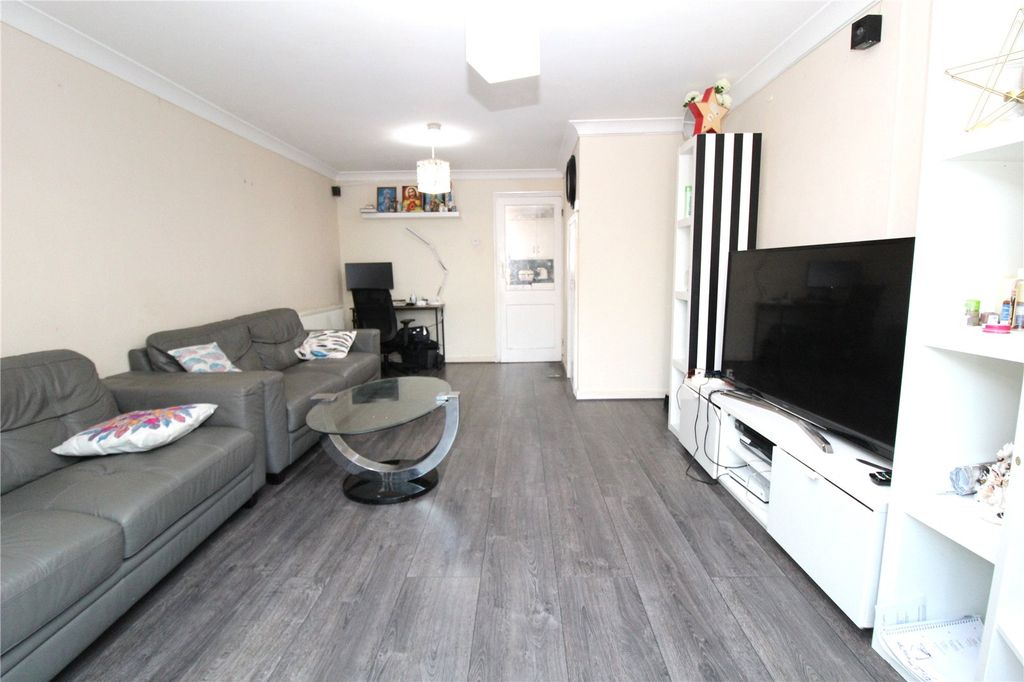 Property photo 2 of 9 Lounge View 1