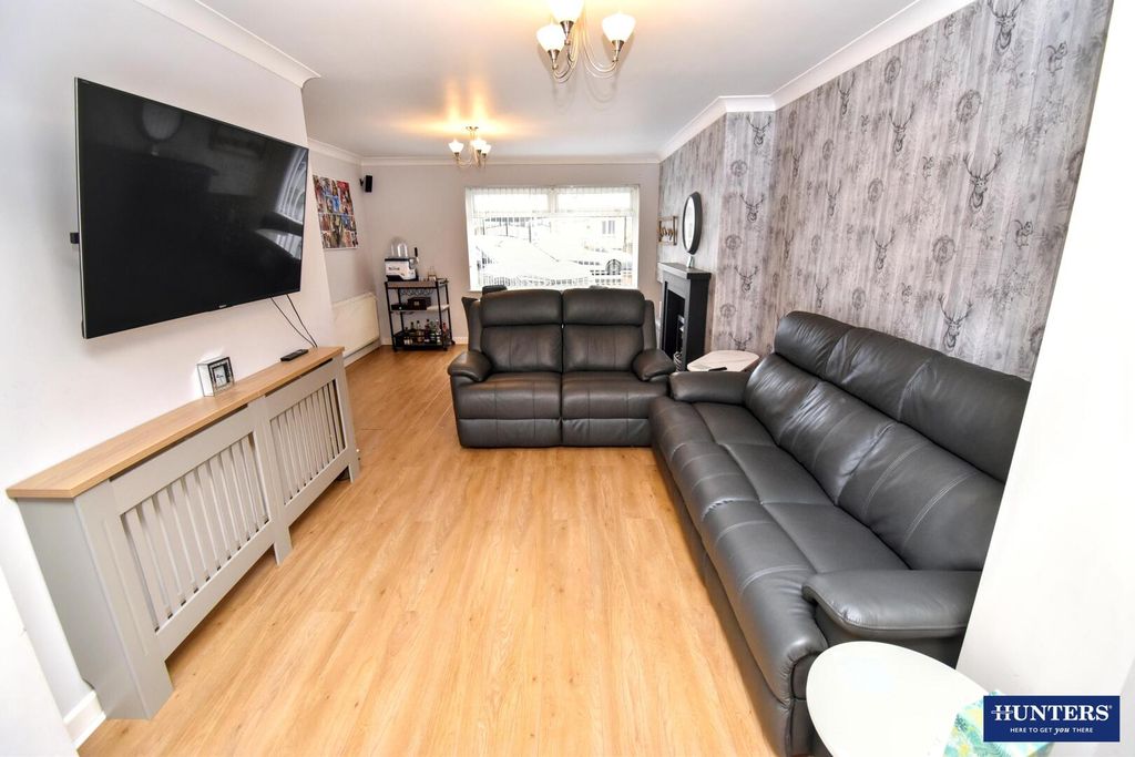 Property photo 2 of 16 Living Room