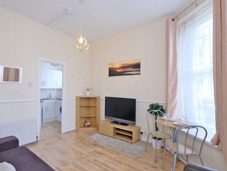 Property photo 3 of 10 Photo 3