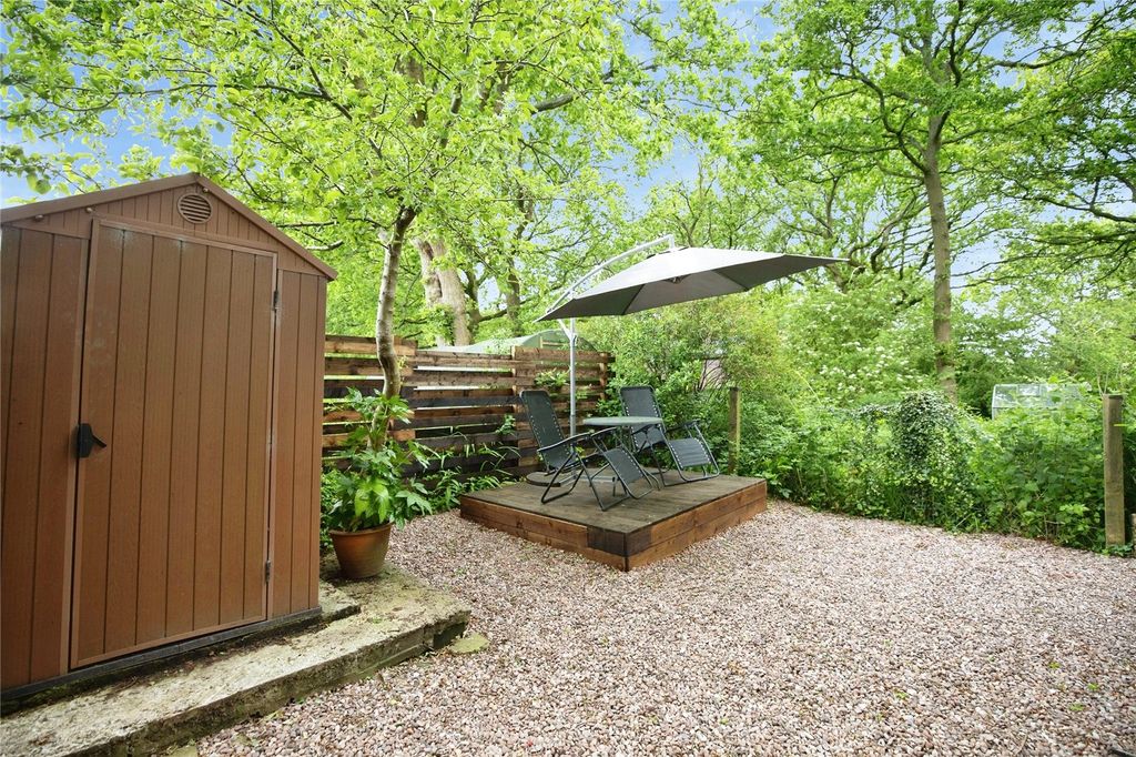 Property photo 3 of 32 Picture No. 18