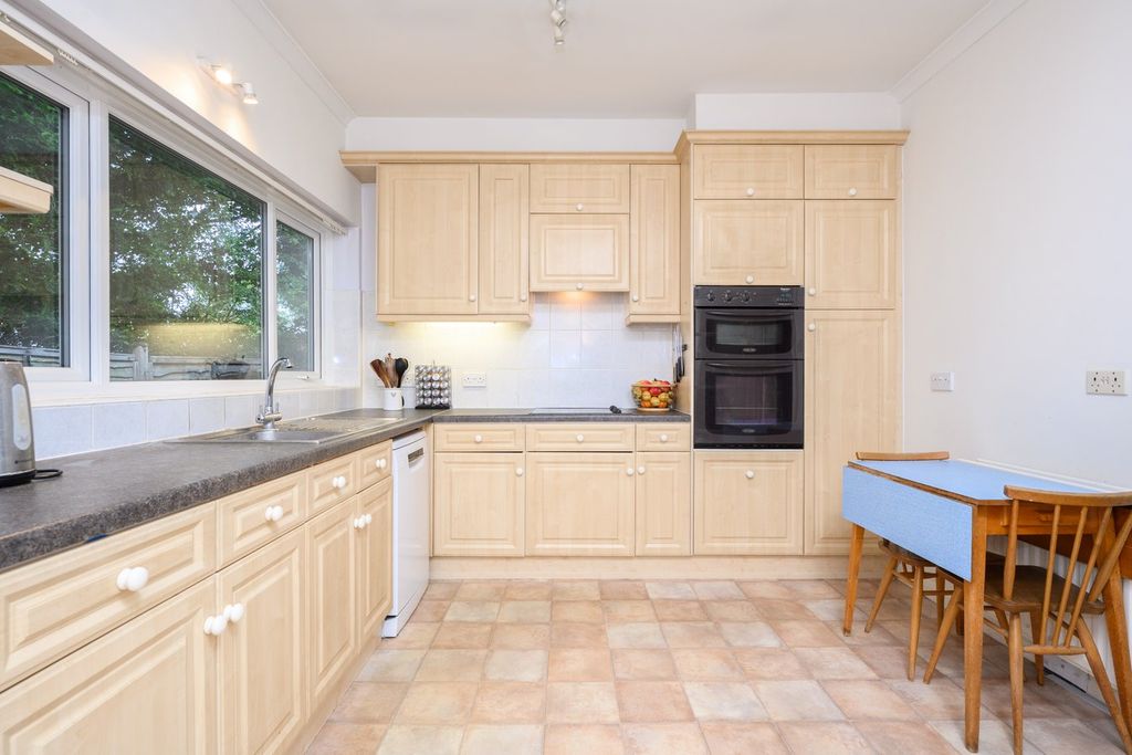 Property photo 3 of 22