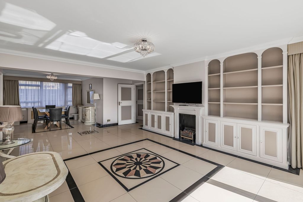 Property photo 1 of 24