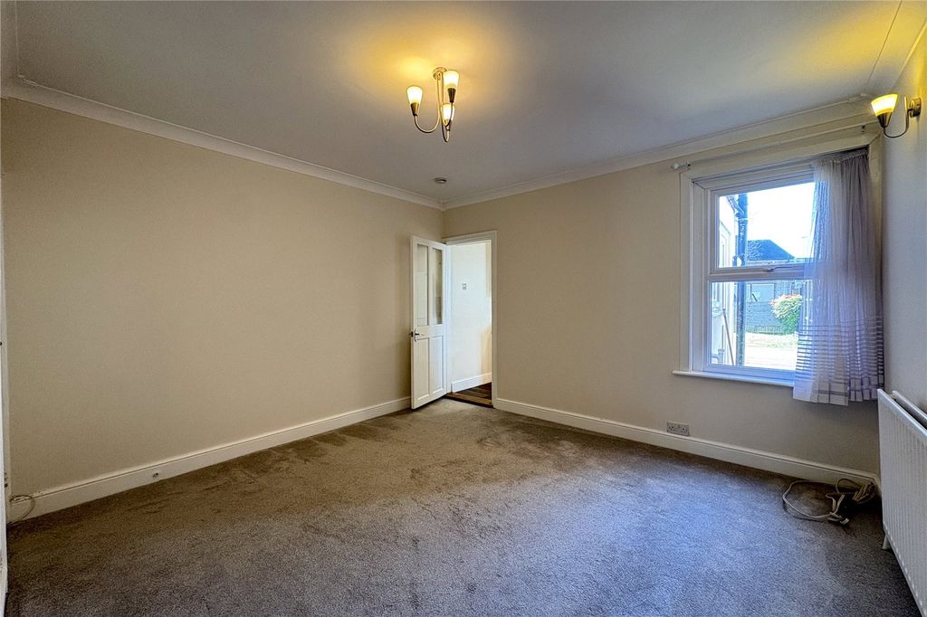 Property photo 3 of 11 Picture No. 02