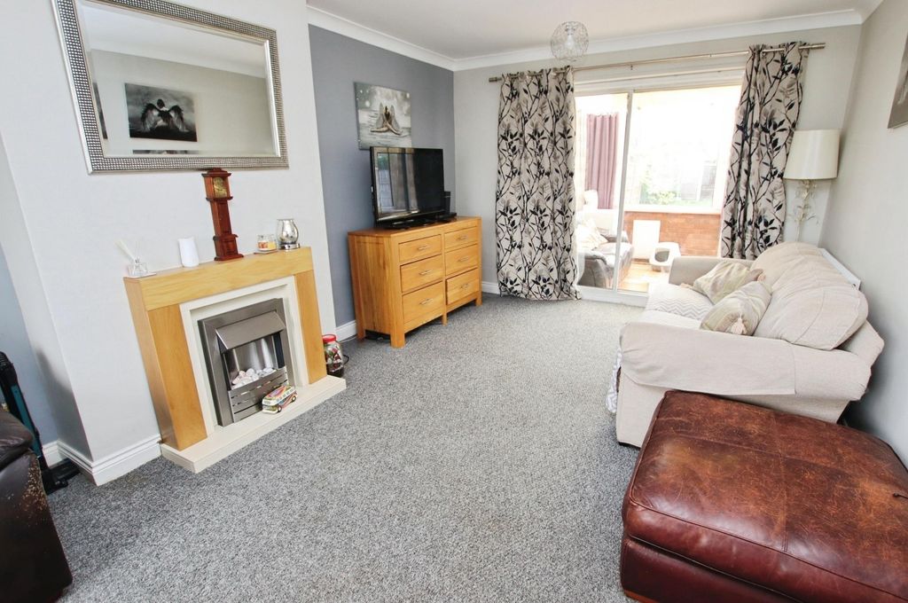 Property photo 2 of 20 4203442