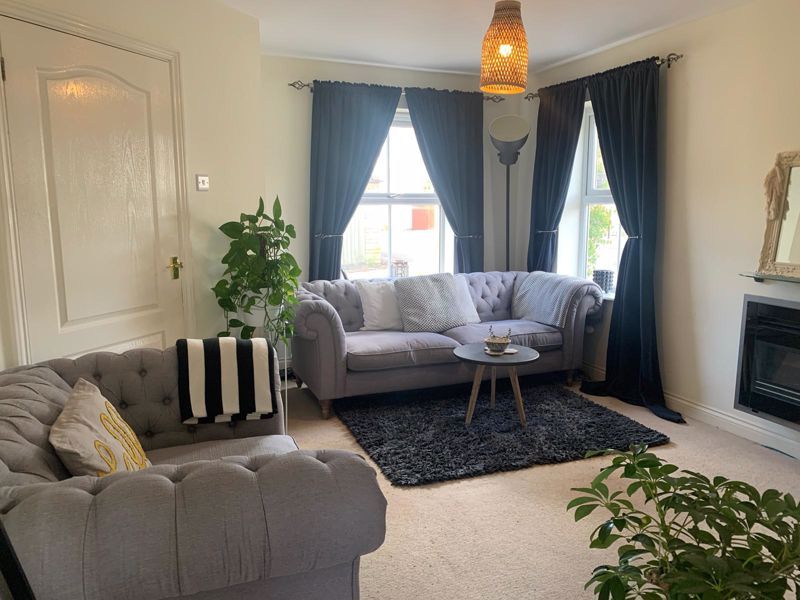 Property photo 2 of 5 Living Room