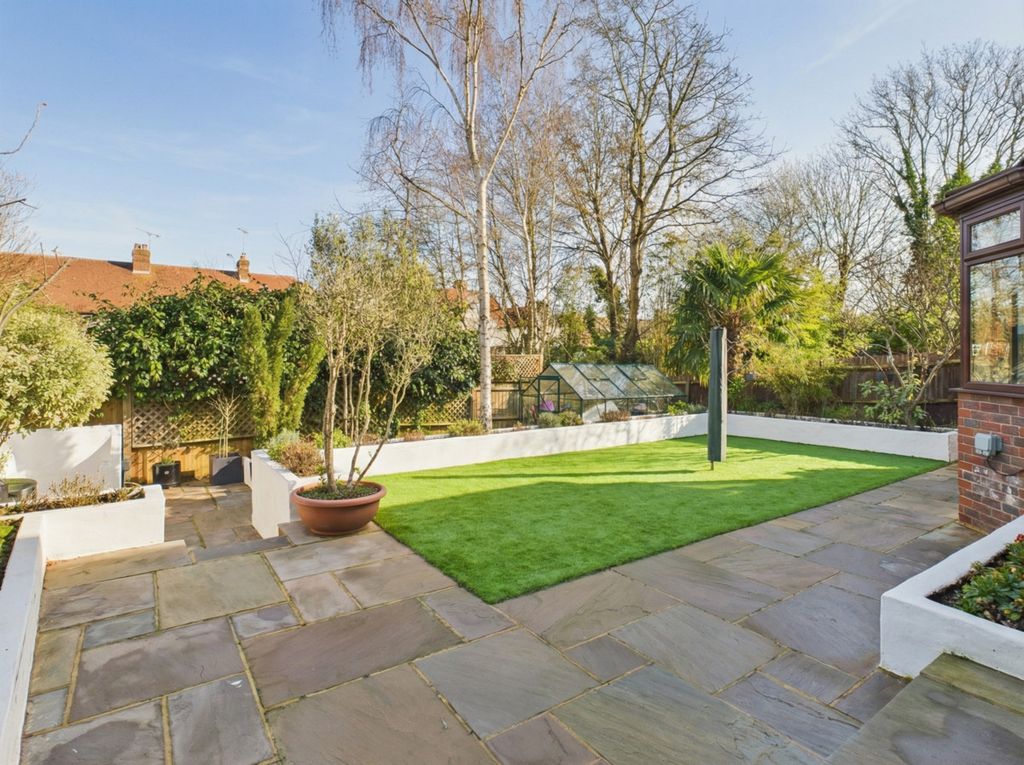 Property photo 2 of 21