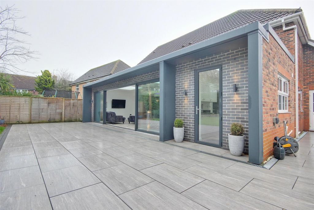 Property photo 3 of 25 Img_0184-Img_0186_Lzn.Jpg