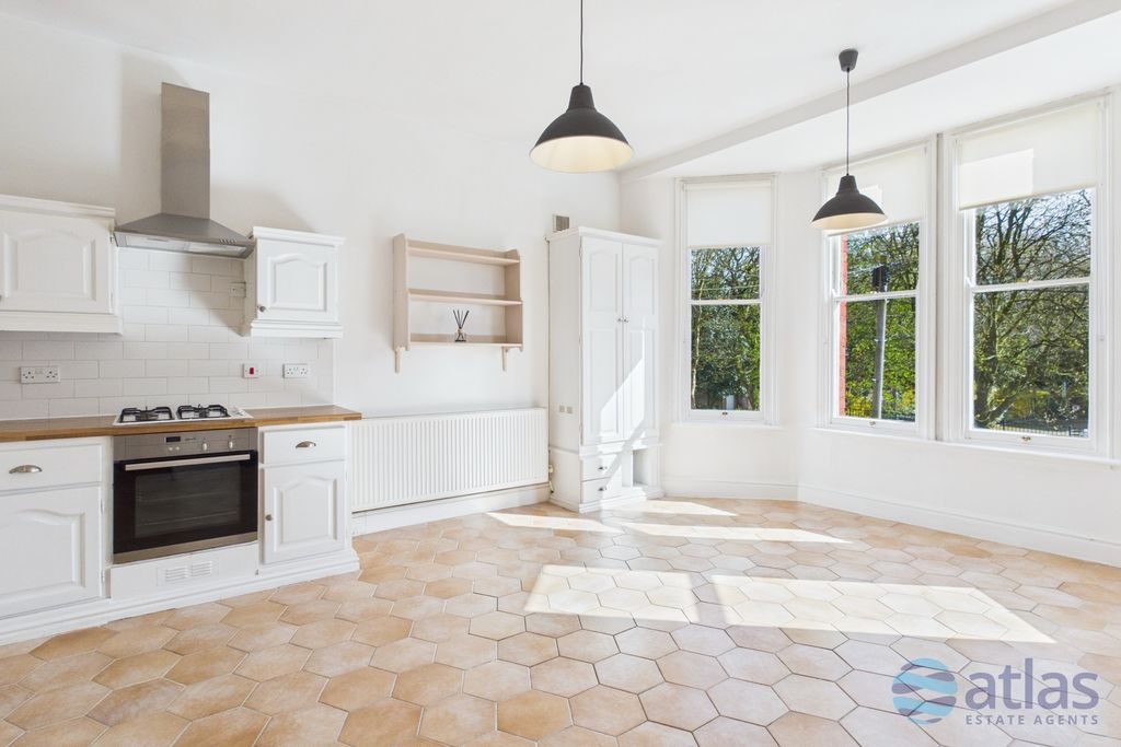 Property photo 3 of 15 Kitchen