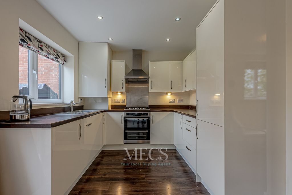 Property photo 3 of 15 4466942