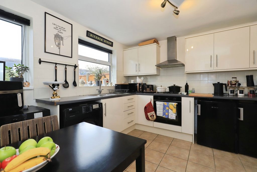 Property photo 2 of 13 Kitchen/Diner