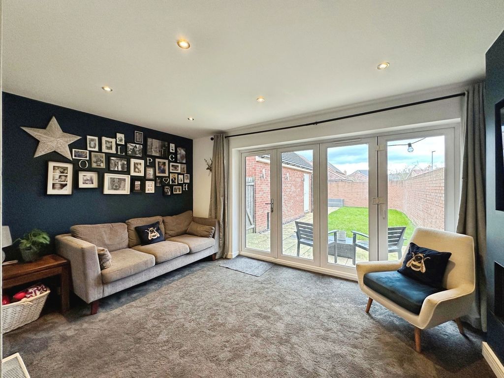 Property photo 2 of 19 Photo 21