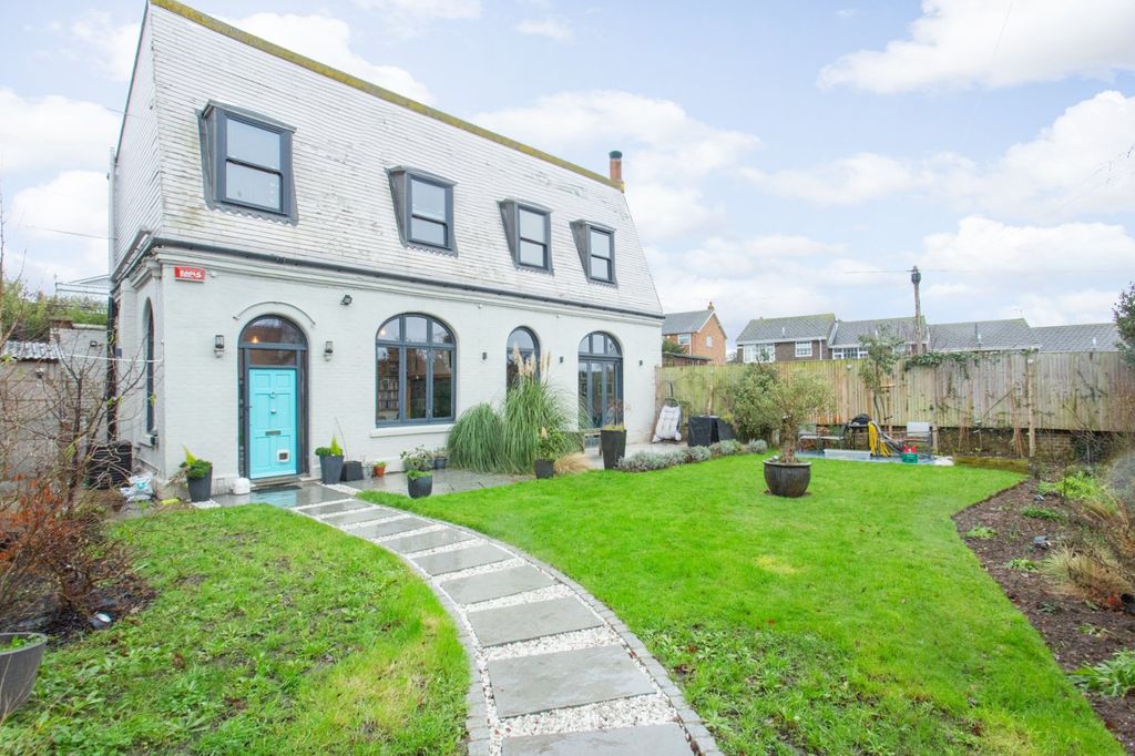 Property photo 1 of 27 Picture 1