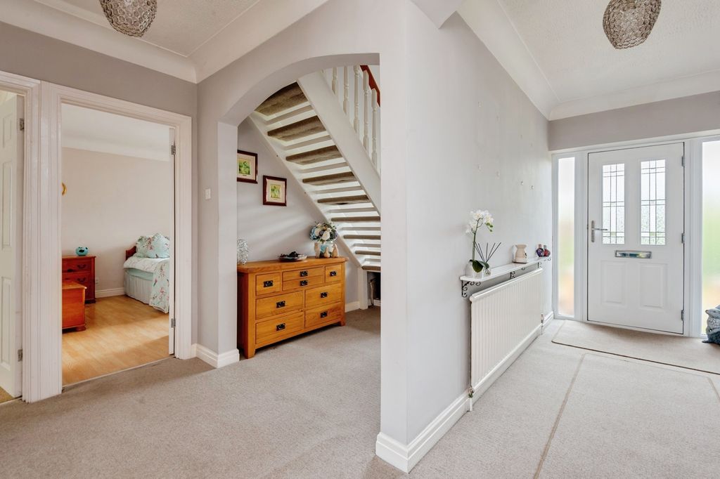 Property photo 2 of 24 Pbox-Img.Jpg