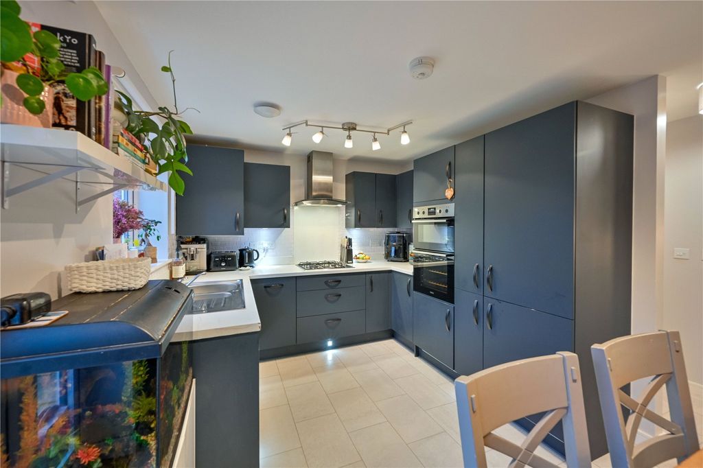 Property photo 2 of 19 Picture No. 04