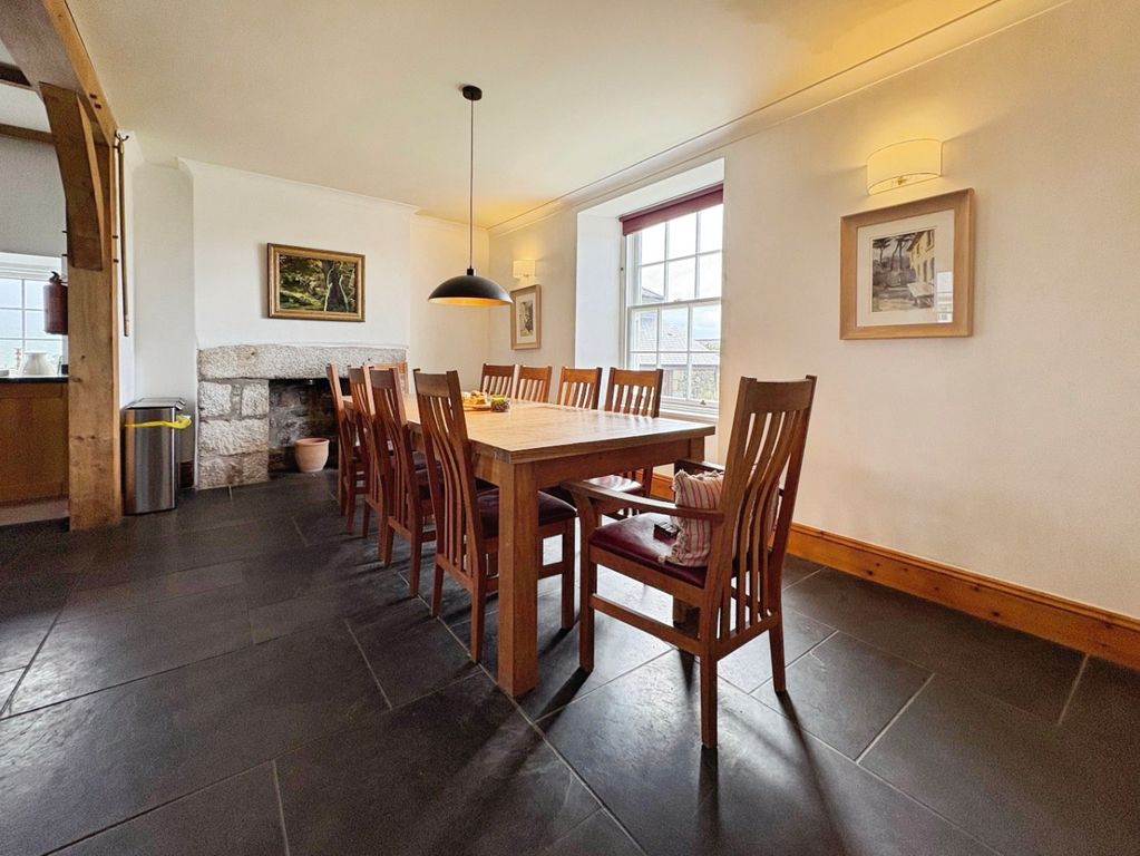 Property photo 3 of 37 4963986