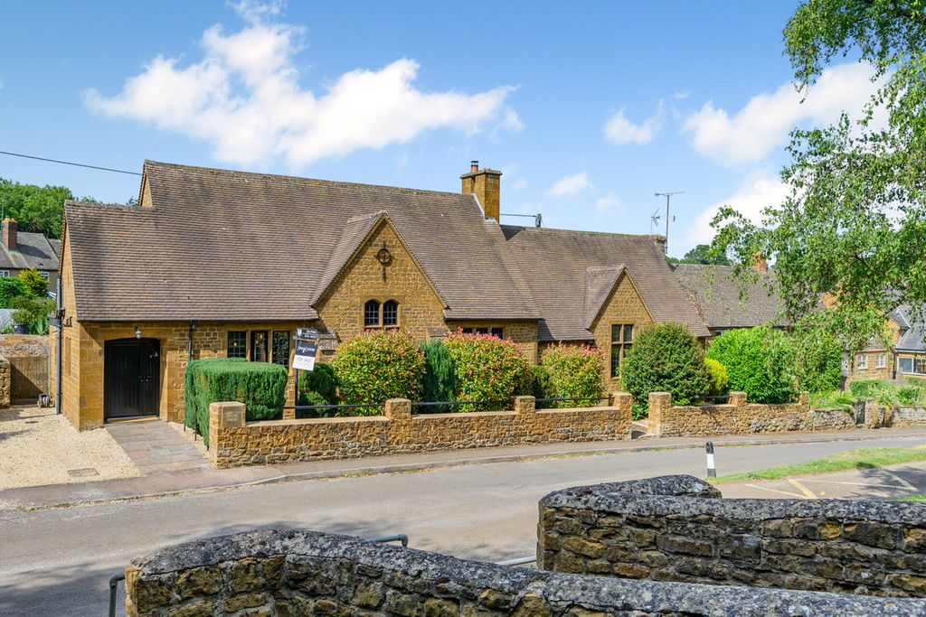 Property photo 1 of 22