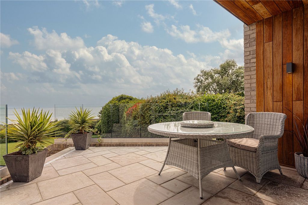 Property photo 3 of 14 Show Home