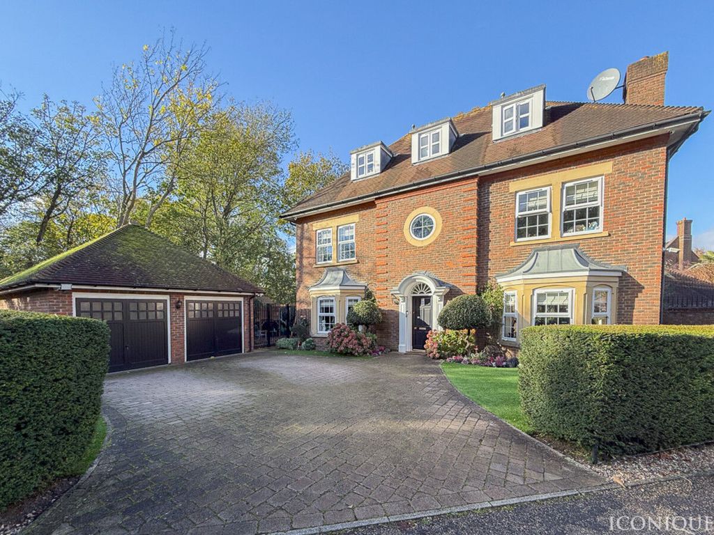 Property photo 1 of 32