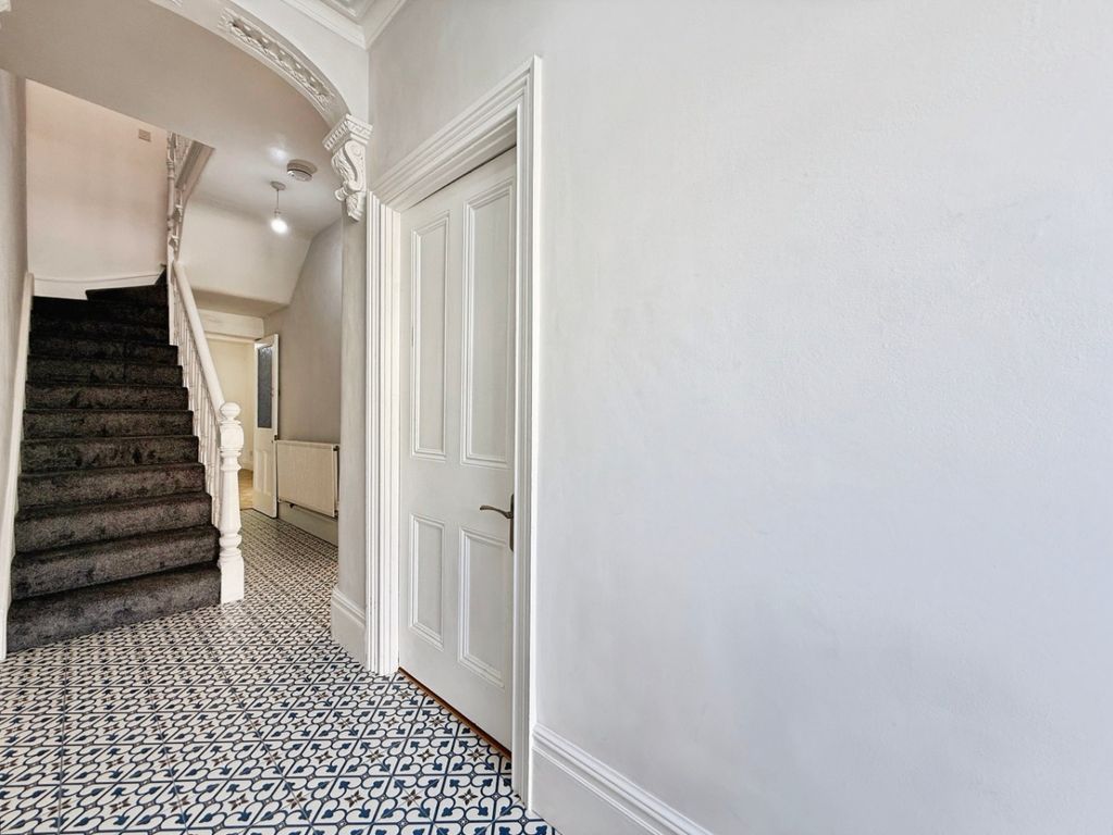 Property photo 2 of 30 4388094