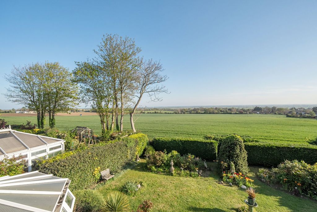 Property photo 2 of 22