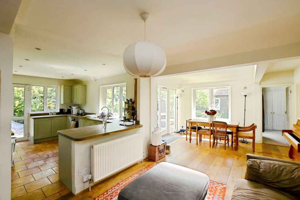 Property photo 2 of 16 Pbox-Img.Jpg