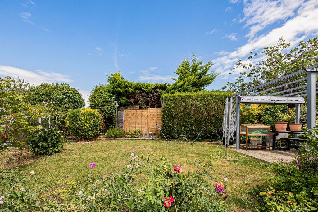 Additional image 17 of 3 bed bungalow for saleBroadwater Road, Twyford RG10